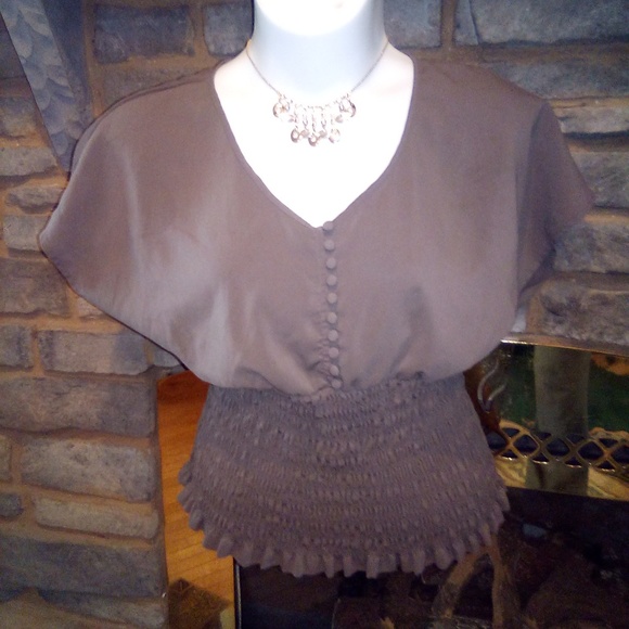 Apostrophe Tops - Beautiful taupe top!!!!  Will Slim you